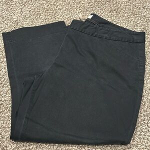 Black capri pants slacks - in good condition!